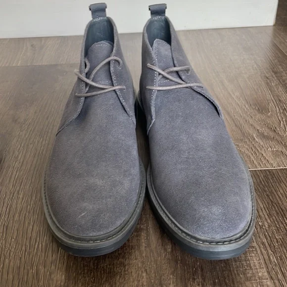 Calvin Klein Gray Suede Chukka Boots Men’s Size 9 - NEW Never worn - Picture 2 of 6